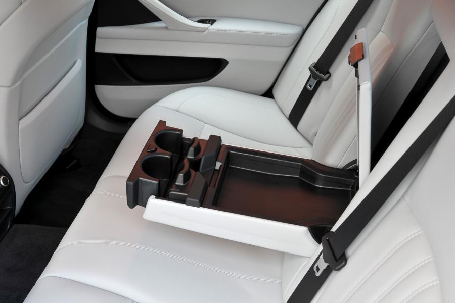  BMW M5 2011 года  (фото 52 из 344)